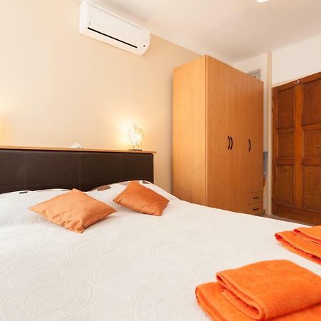 Nice Apartment In The City Center Rovinj Exteriör bild