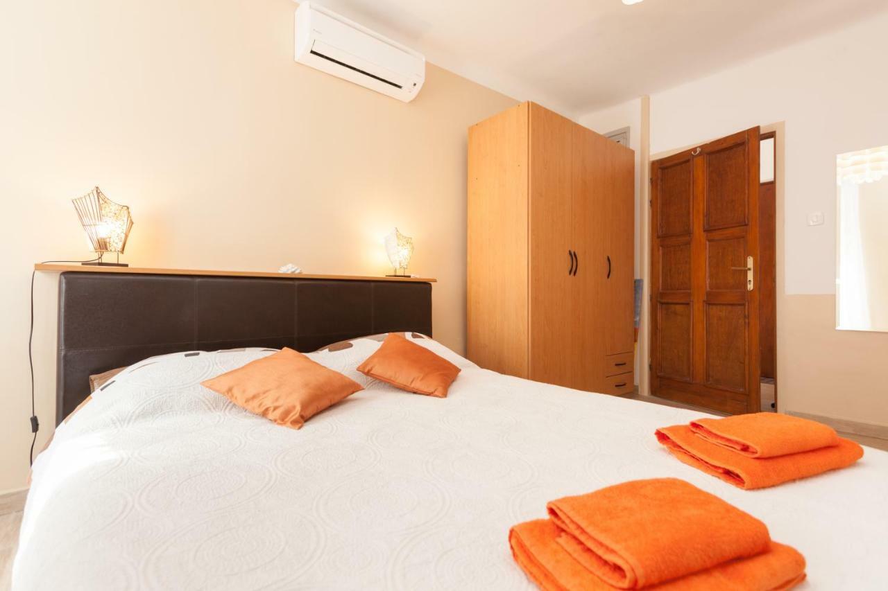 Nice Apartment In The City Center Rovinj Exteriör bild