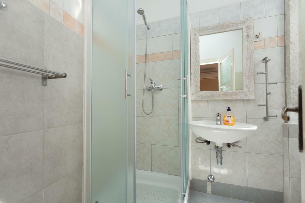 Nice Apartment In The City Center Rovinj Exteriör bild