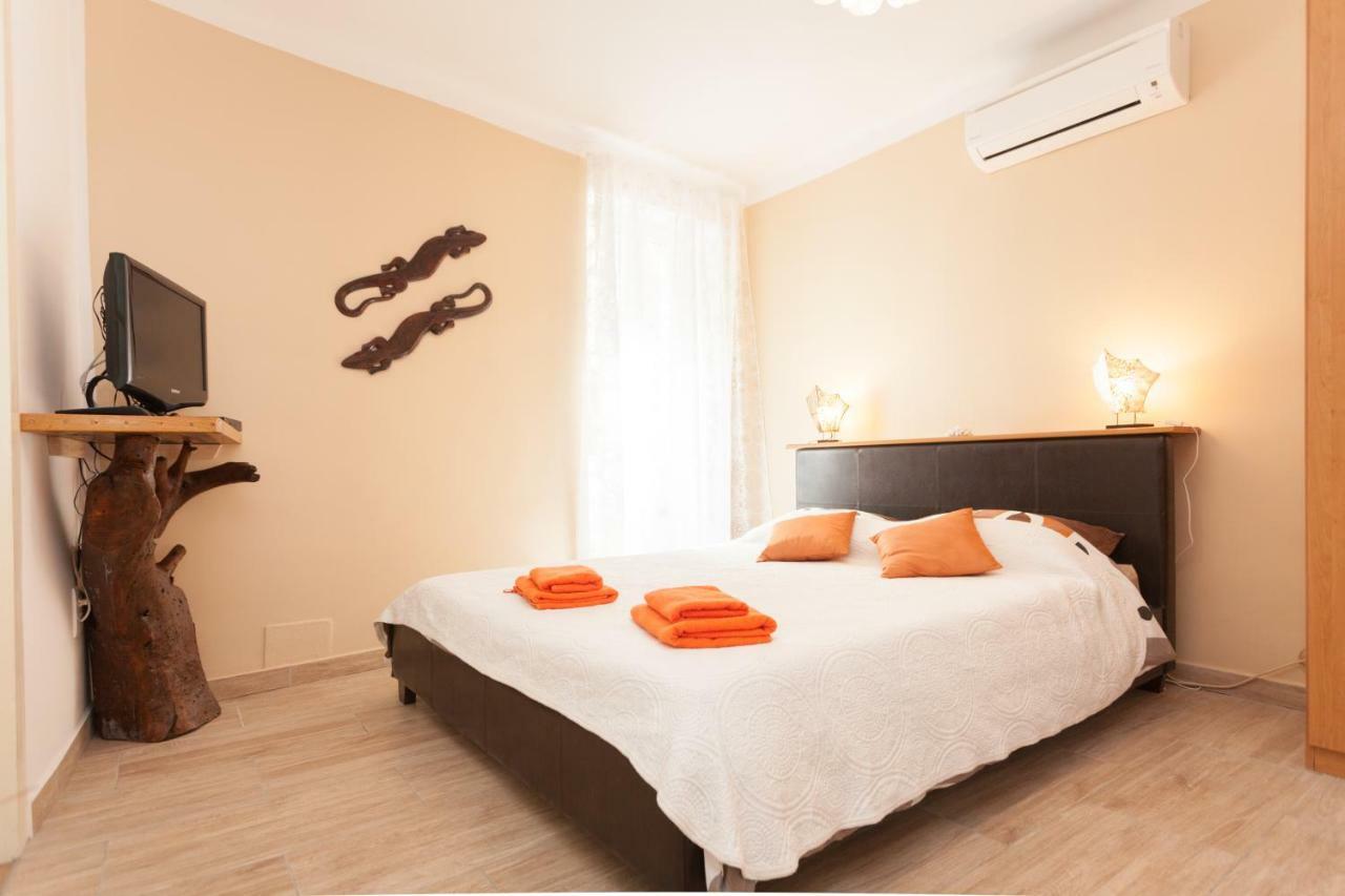 Nice Apartment In The City Center Rovinj Exteriör bild