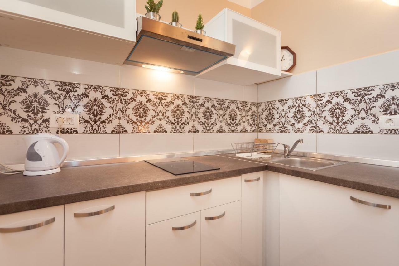 Nice Apartment In The City Center Rovinj Exteriör bild
